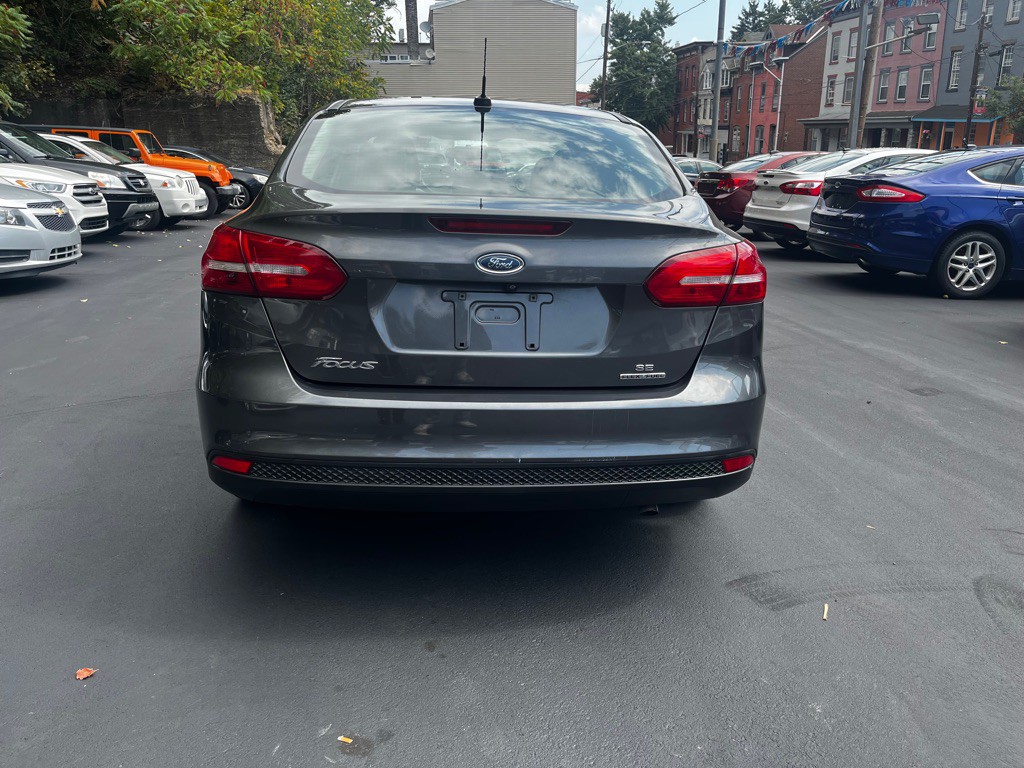 2015 Ford Focus Image 4