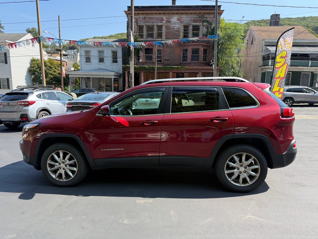 2018 Jeep Cherokee Image 2