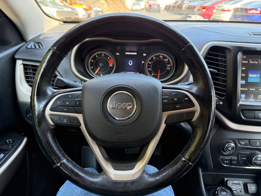2018 Jeep Cherokee Image 12