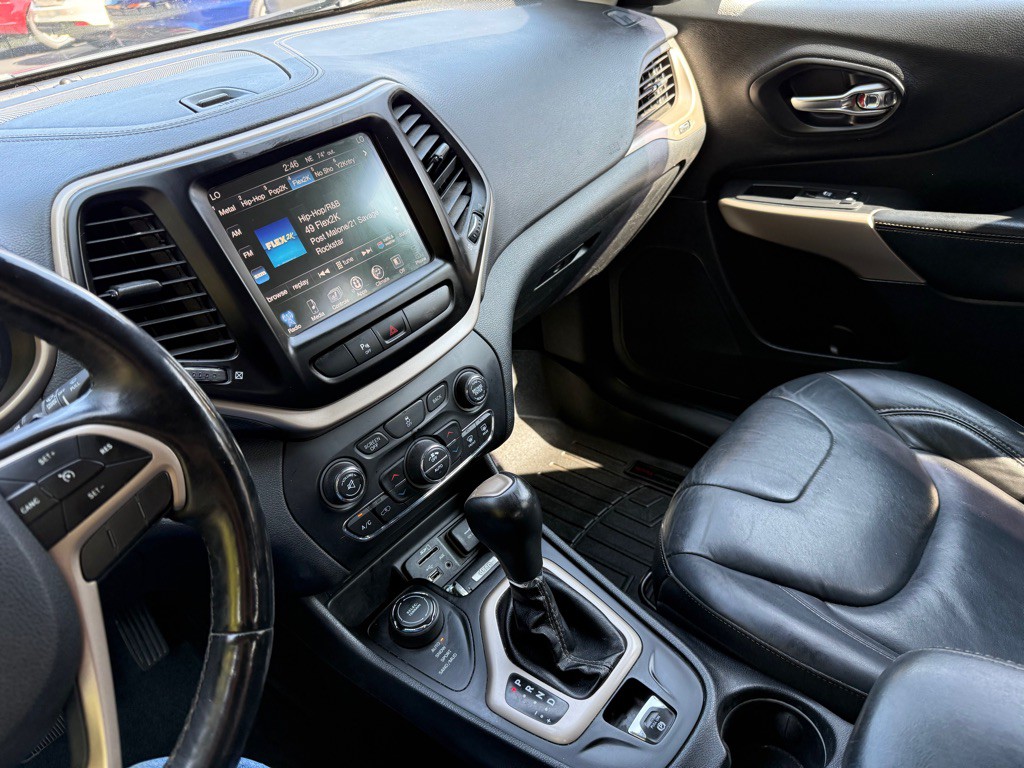 2018 Jeep Cherokee Image 14