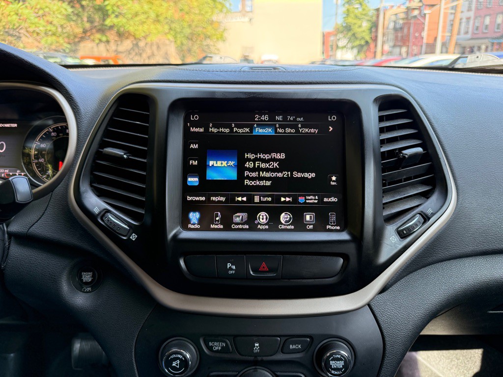 2018 Jeep Cherokee Image 15