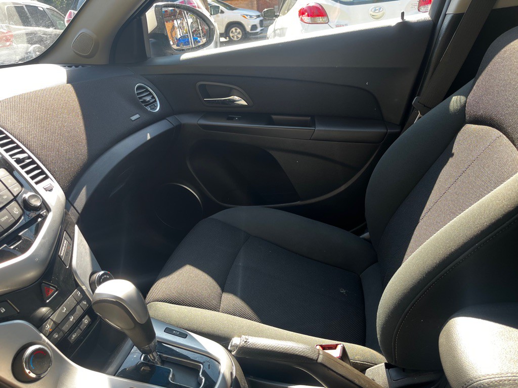 2011 Chevrolet Cruze Image 15
