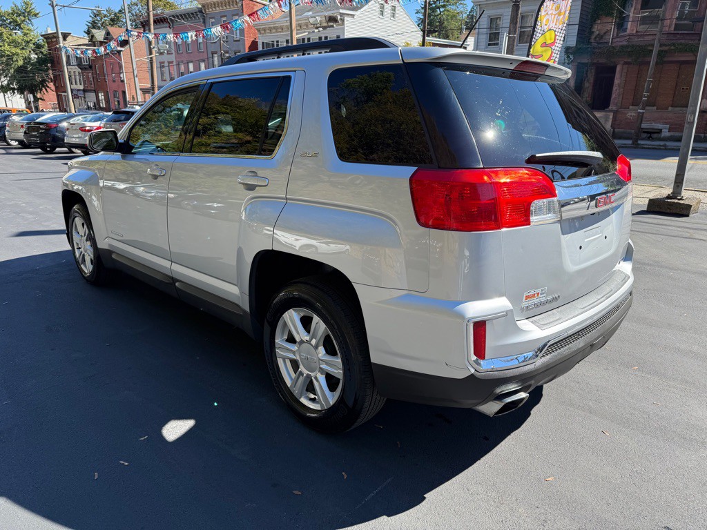 2016 GMC Terrain Image 3