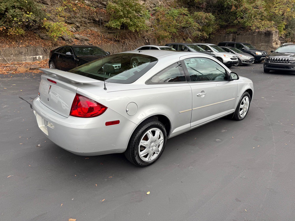 2007 Pontiac G5 Image 5