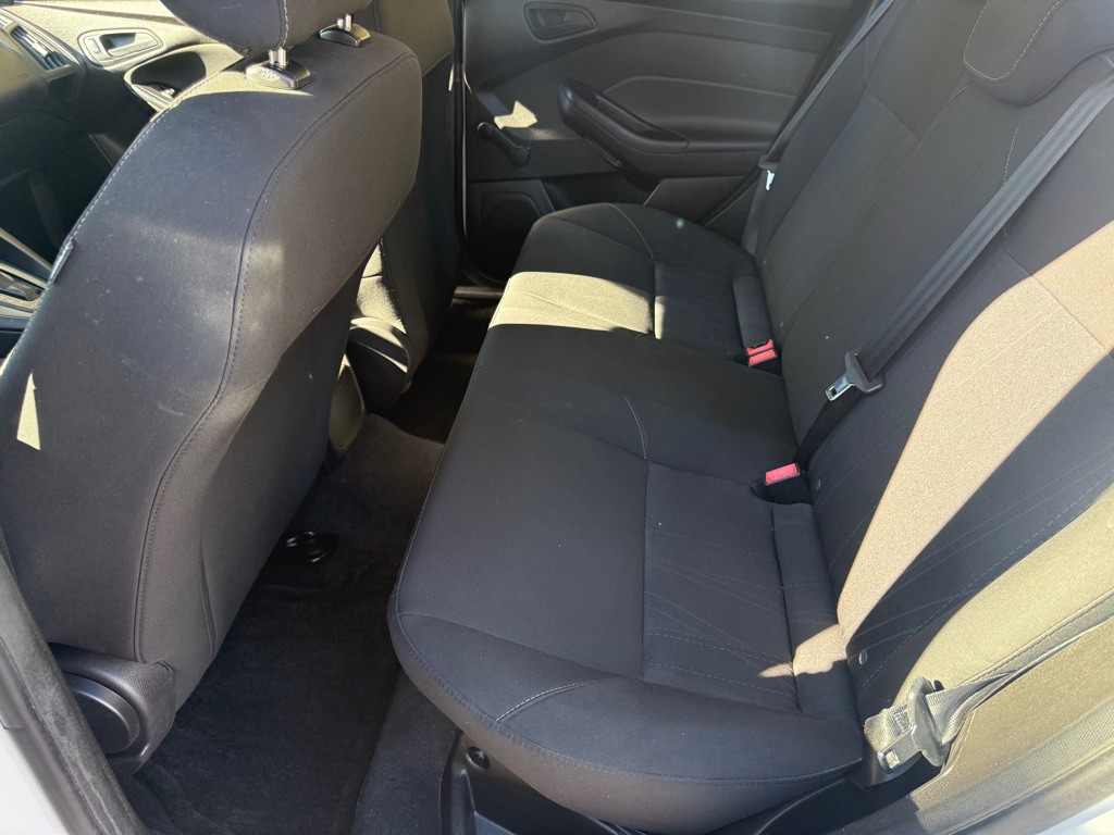 2016 Ford Focus Image 20