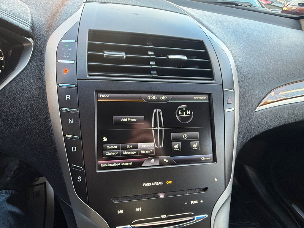 2016 Lincoln MKZ Image 13