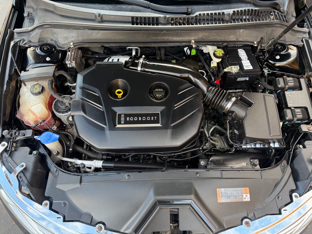 2016 Lincoln MKZ Image 24