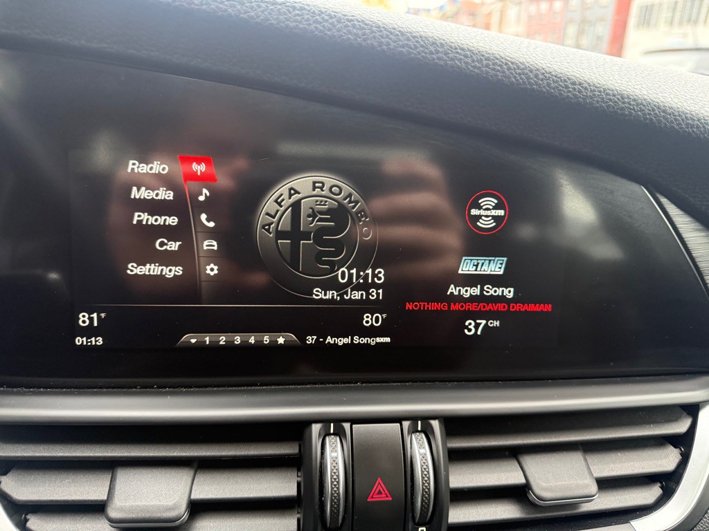 2017 Alfa Romeo Giulia Image 14