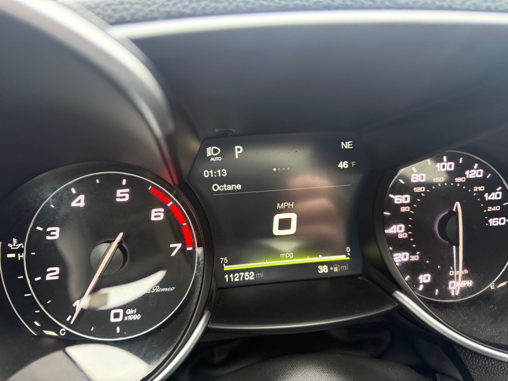 2017 Alfa Romeo Giulia Image 18