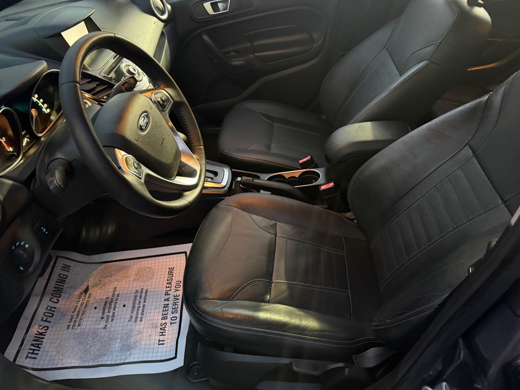 2014 Ford Fiesta Image 8