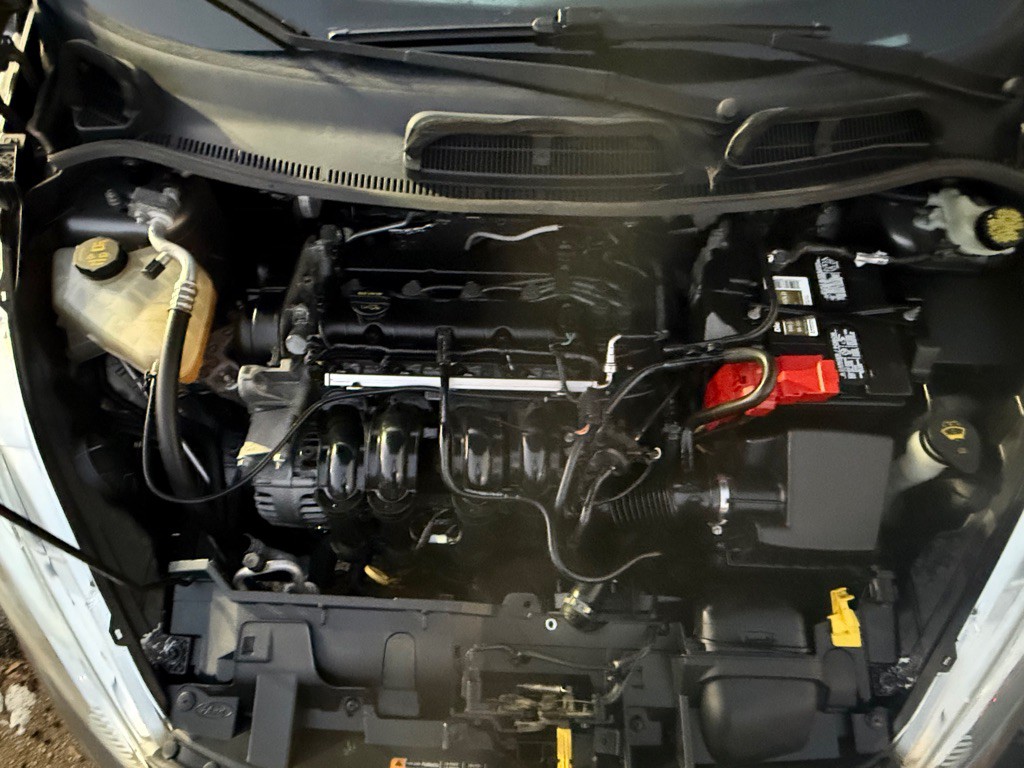 2014 Ford Fiesta Image 20