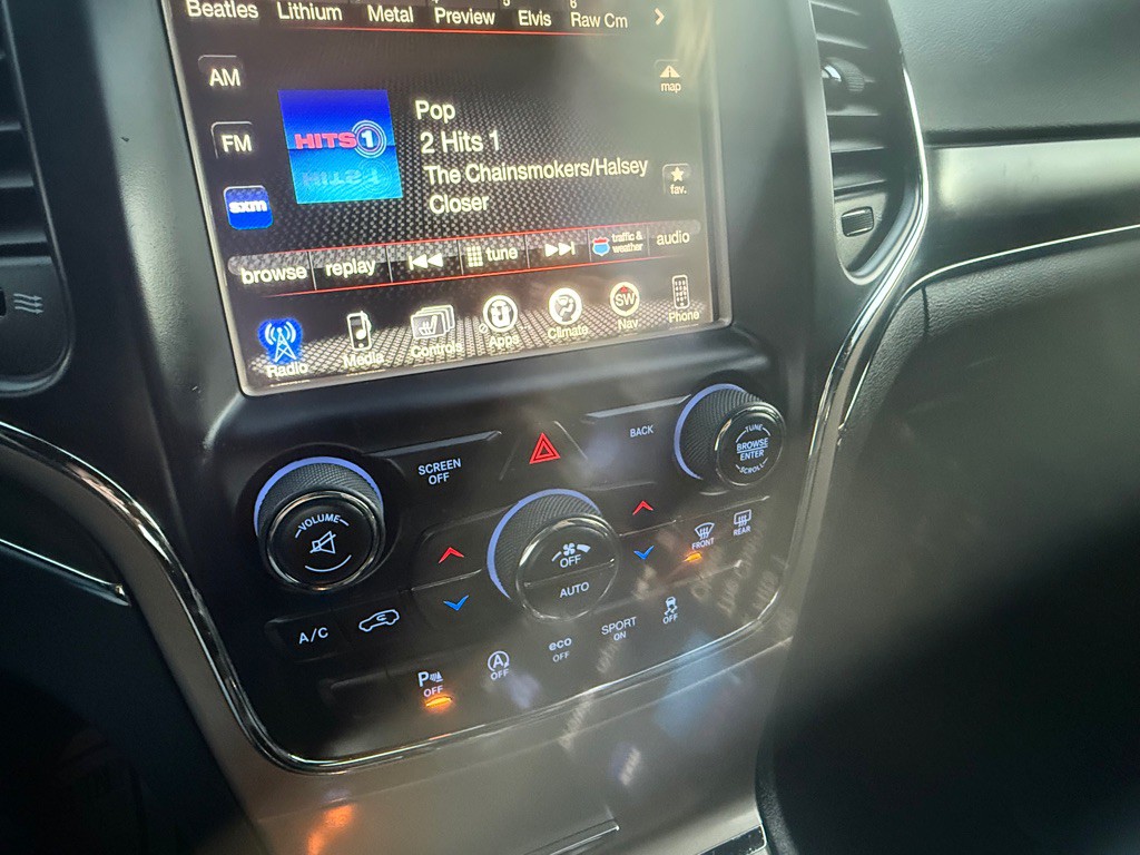 2017 Jeep Grand Cherokee Image 16