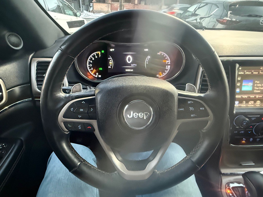 2017 Jeep Grand Cherokee Image 17