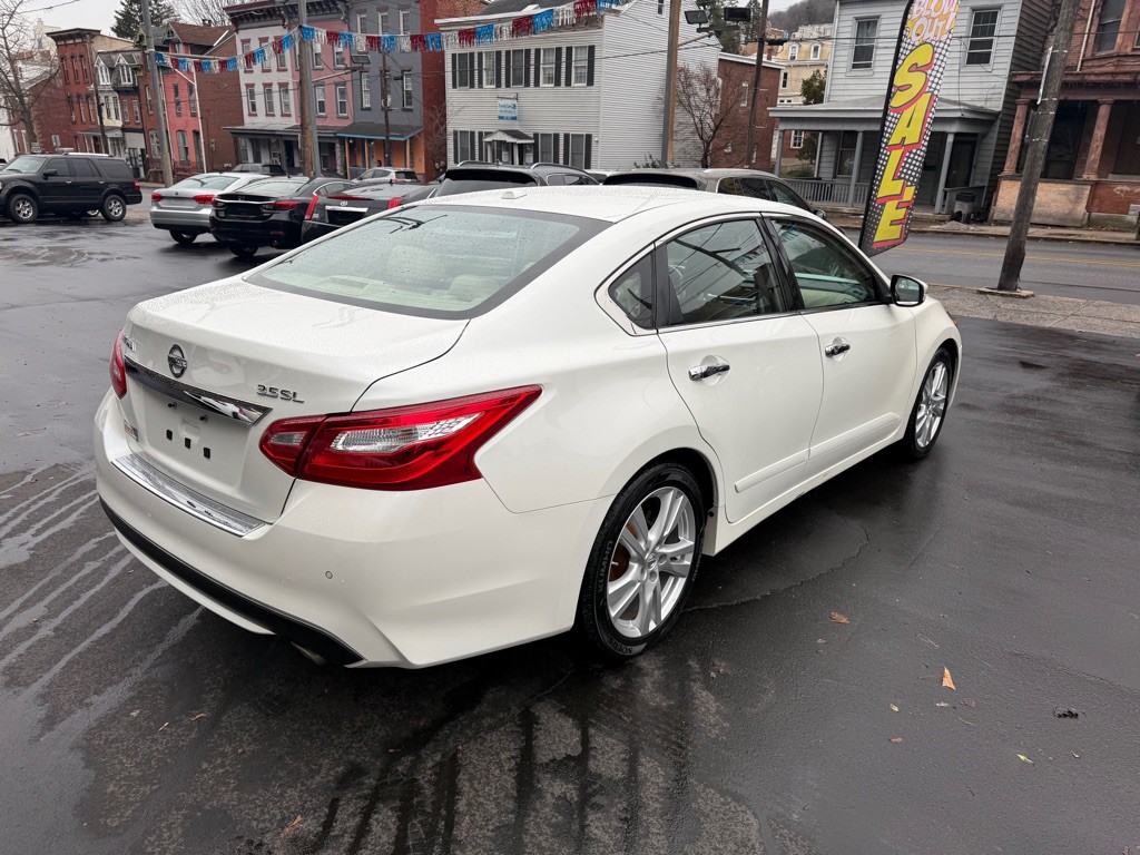 2016 Nissan Altima Image 5