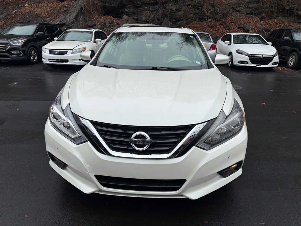 2016 Nissan Altima Image 8