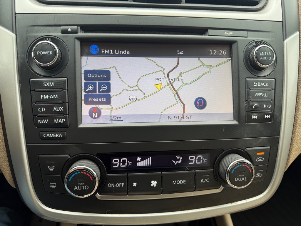 2016 Nissan Altima Image 14