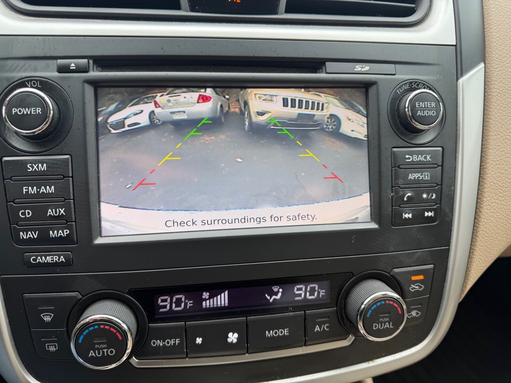 2016 Nissan Altima Image 15