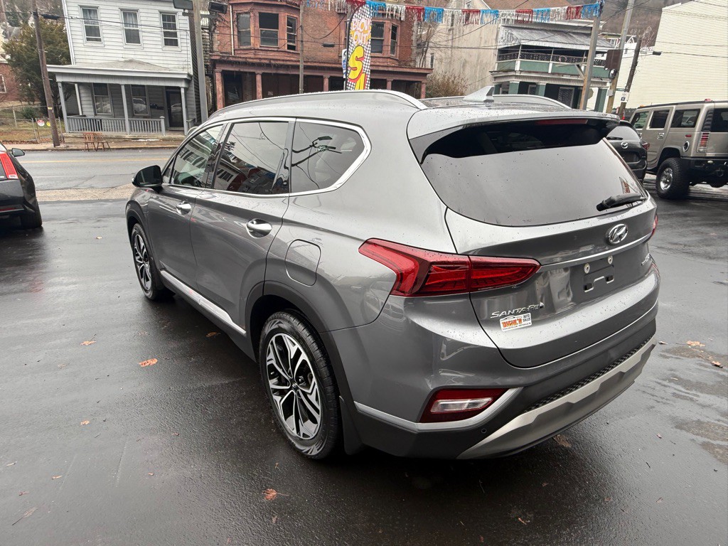 2019 Hyundai Santa Fe Image 3