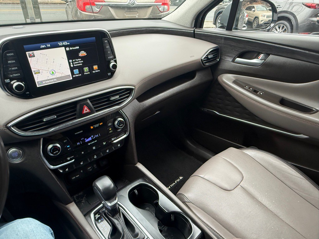 2019 Hyundai Santa Fe Image 12