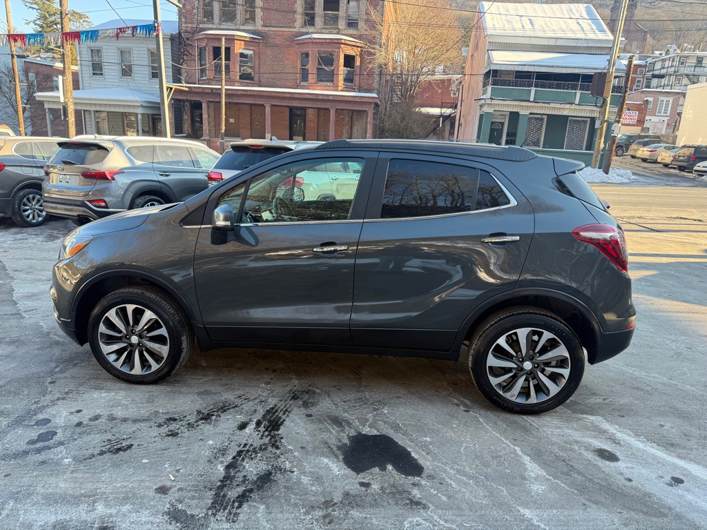 2017 Buick Enclave Image 2