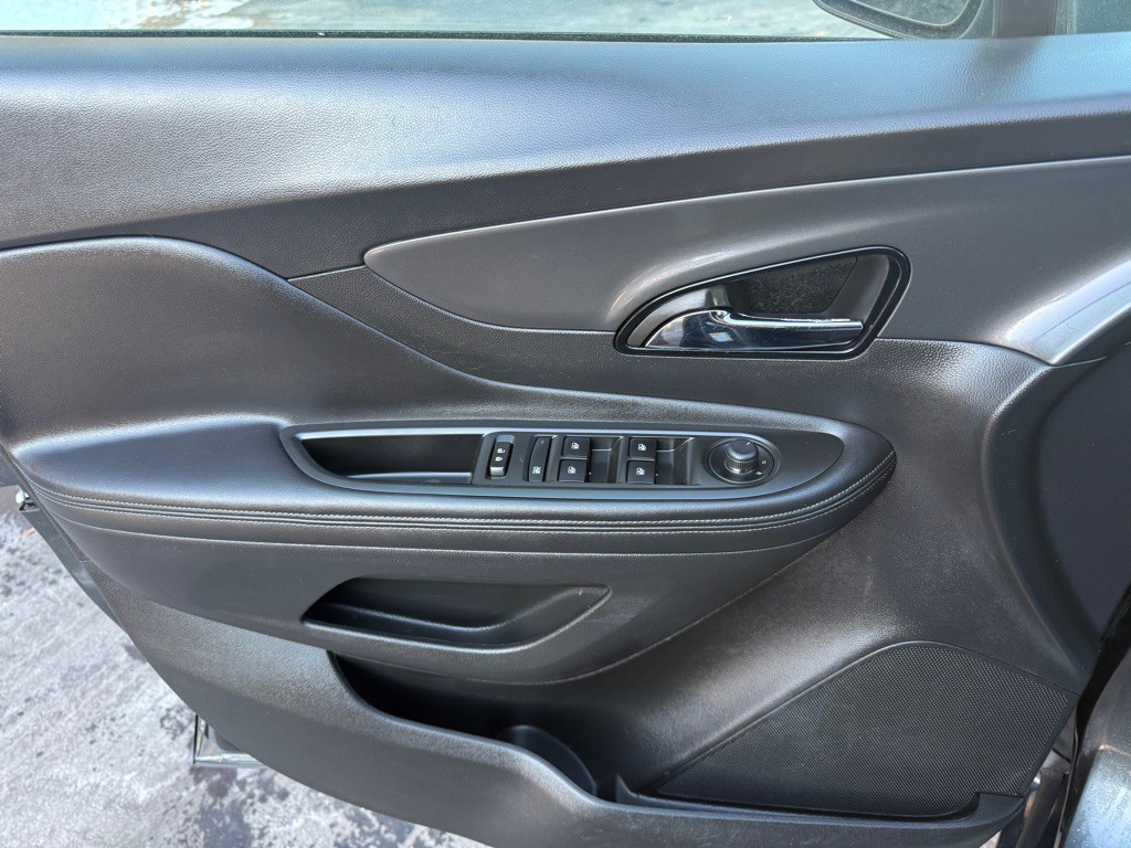 2017 Buick Enclave Image 18