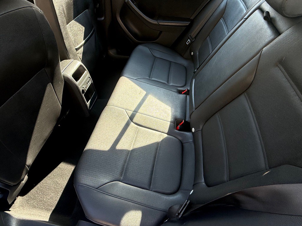 2012 Volkswagen Jetta Image 20