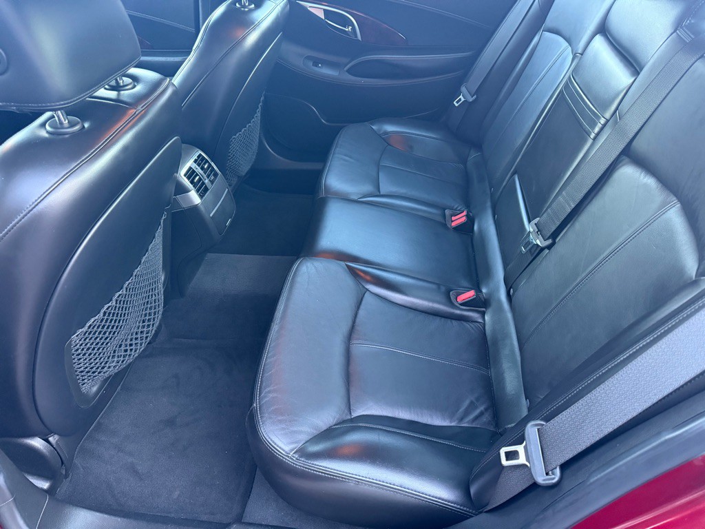 2011 Buick Lacrosse Image 16