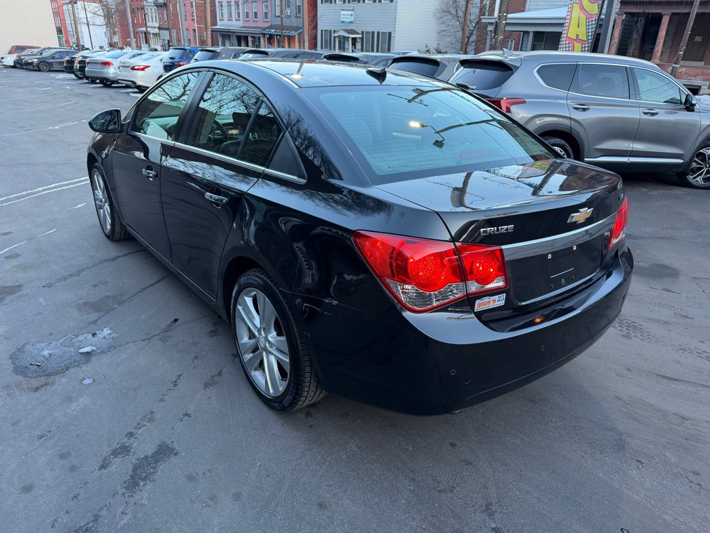 2011 Chevrolet Cruze Image 3