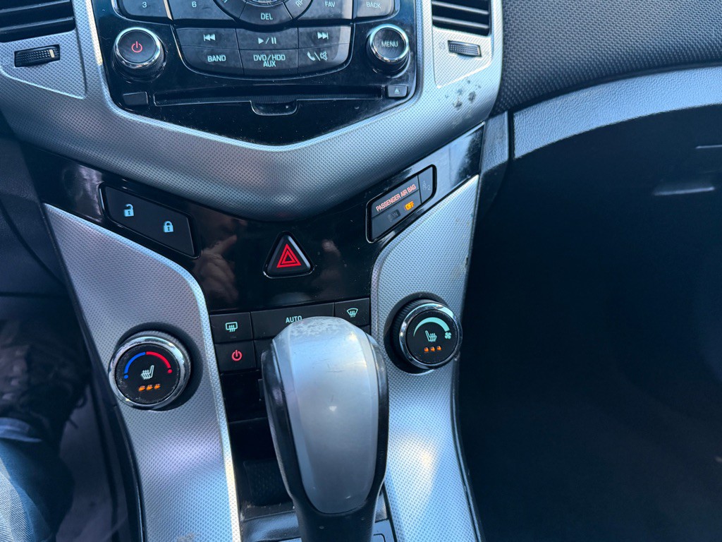 2011 Chevrolet Cruze Image 18