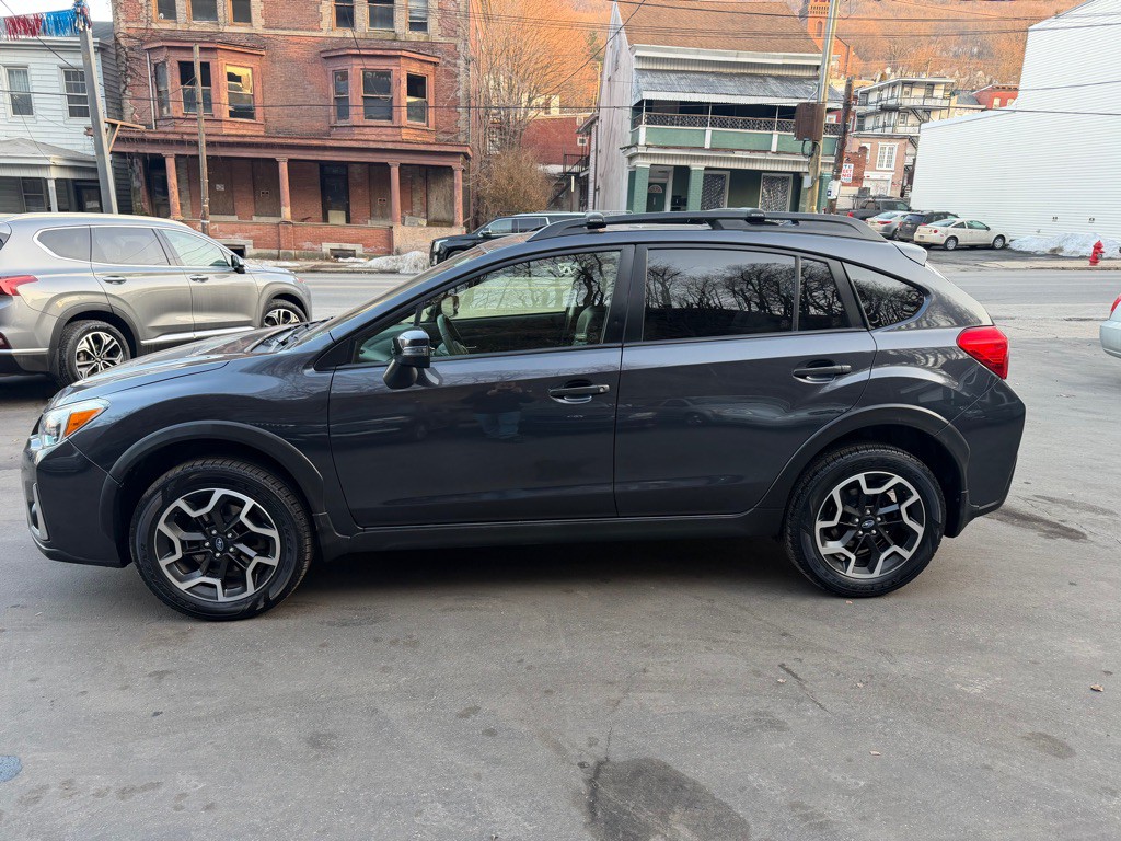 2016 Subaru Crosstrek Image 2