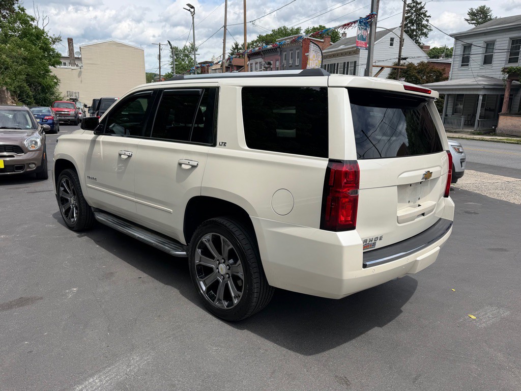 2015 Chevrolet Tahoe Image 3