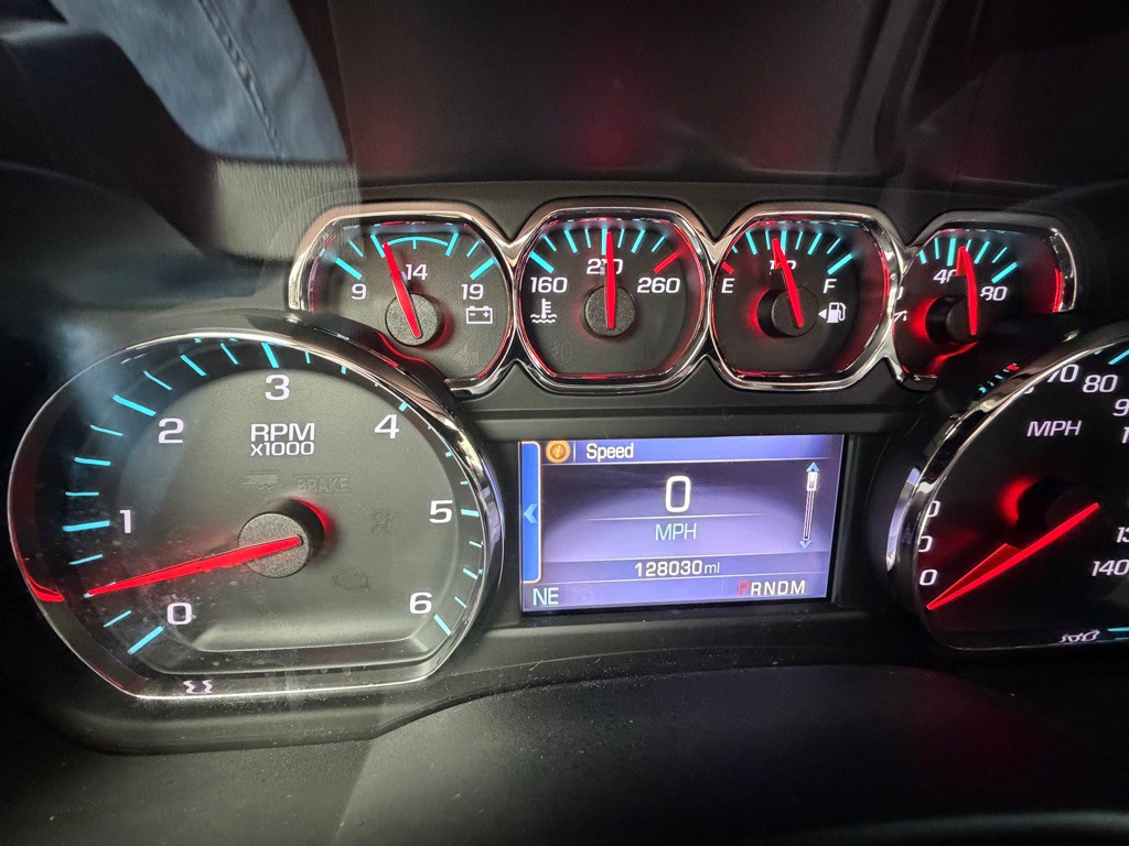 2015 Chevrolet Tahoe Image 17