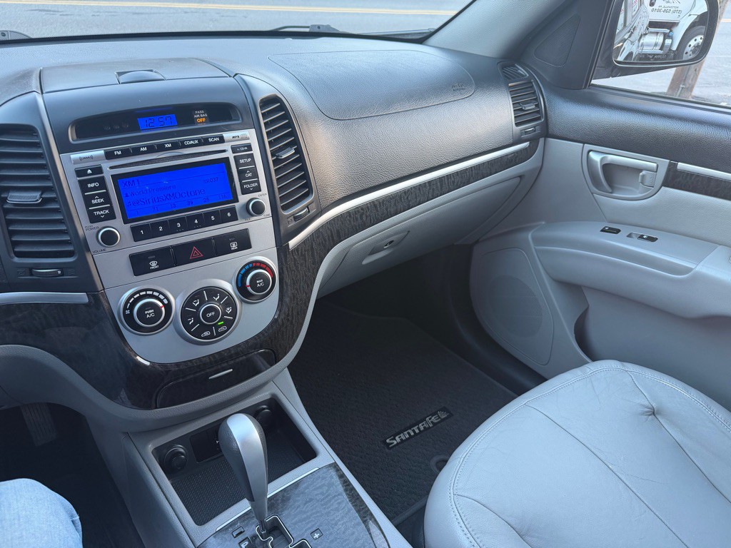 2009 Hyundai Santa Fe Image 8