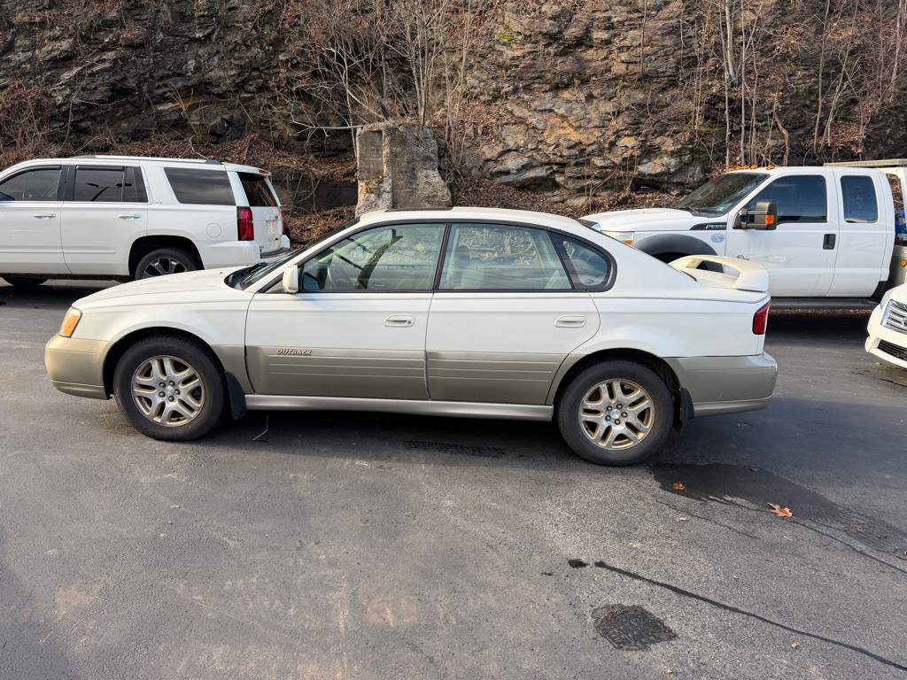 2002 Subaru Legacy Image 4