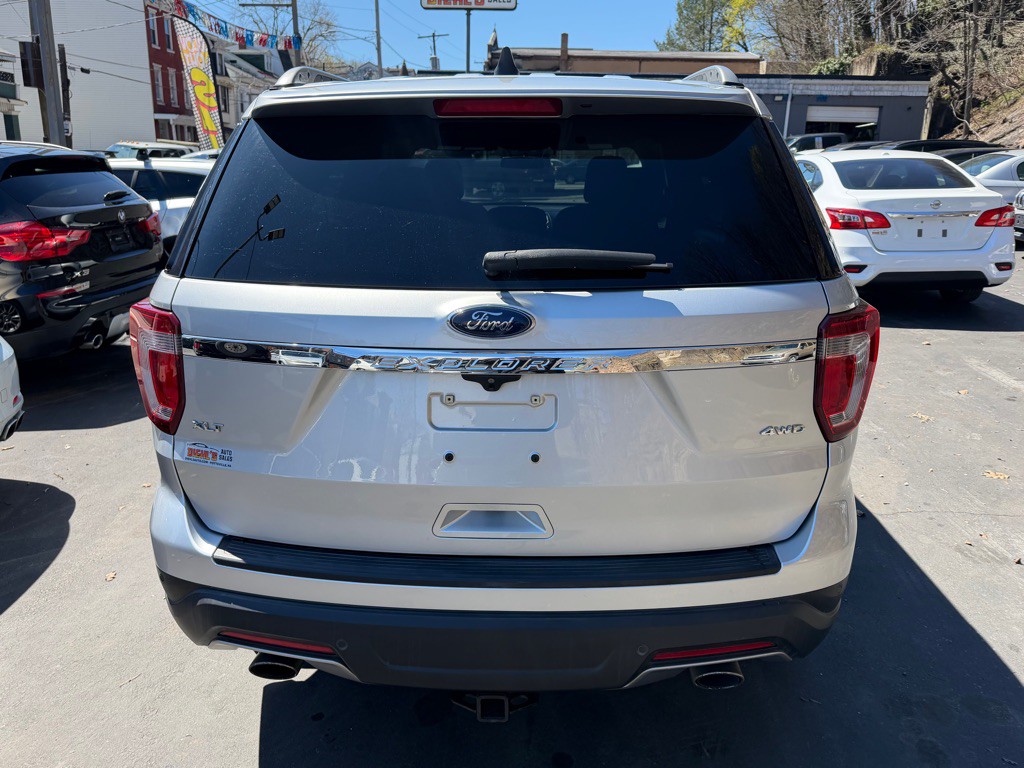 2018 Ford Explorer Image 4