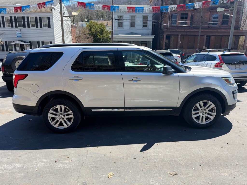 2018 Ford Explorer Image 6