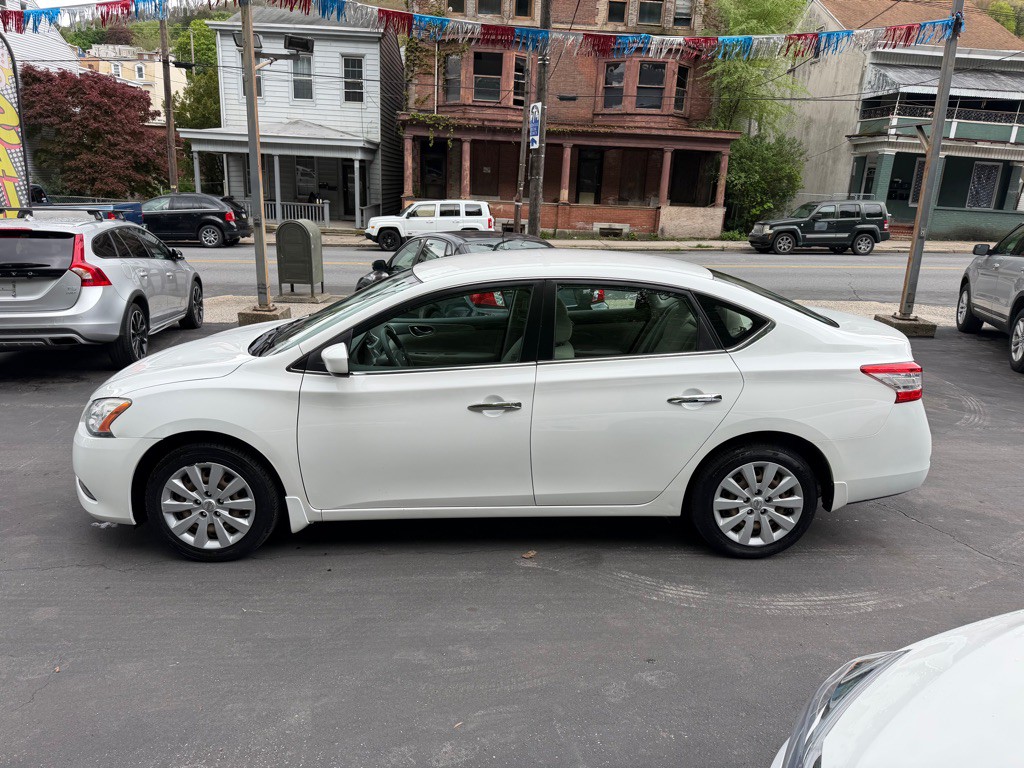 2014 Nissan Sentra Image 2