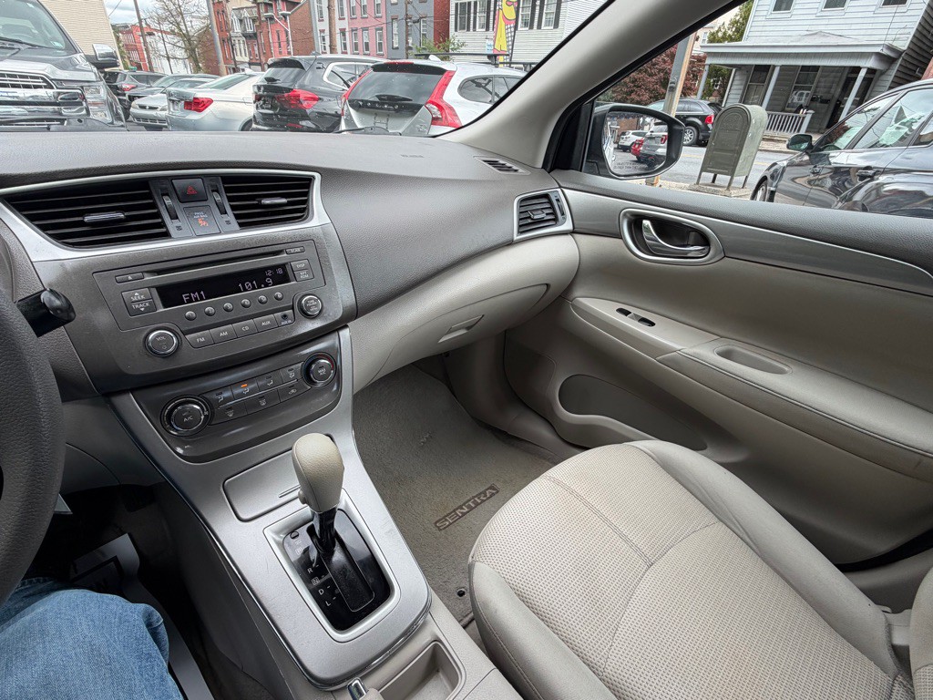 2014 Nissan Sentra Image 11
