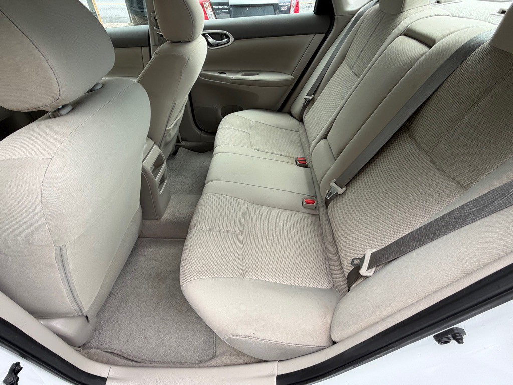 2014 Nissan Sentra Image 16