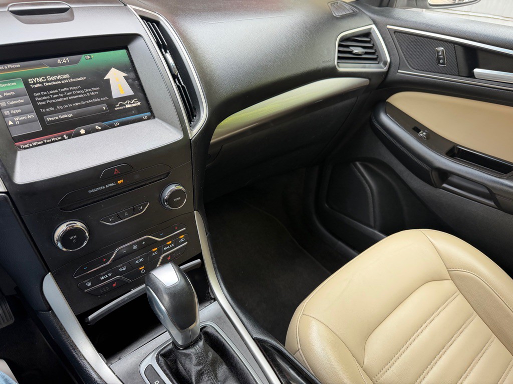 2015 Ford Edge Image 11