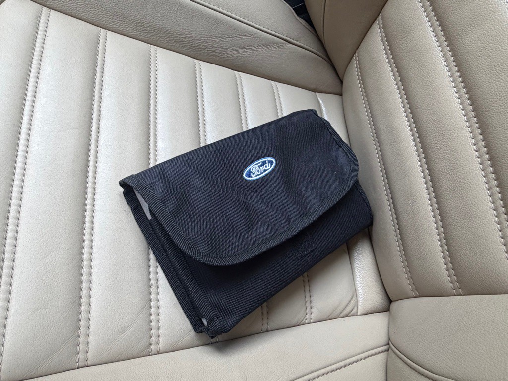 2015 Ford Edge Image 19