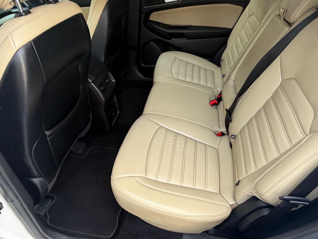 2015 Ford Edge Image 21