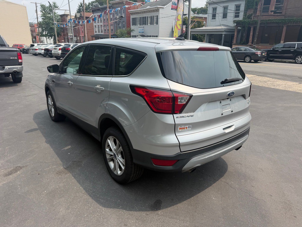 2019 Ford Escape Image 3