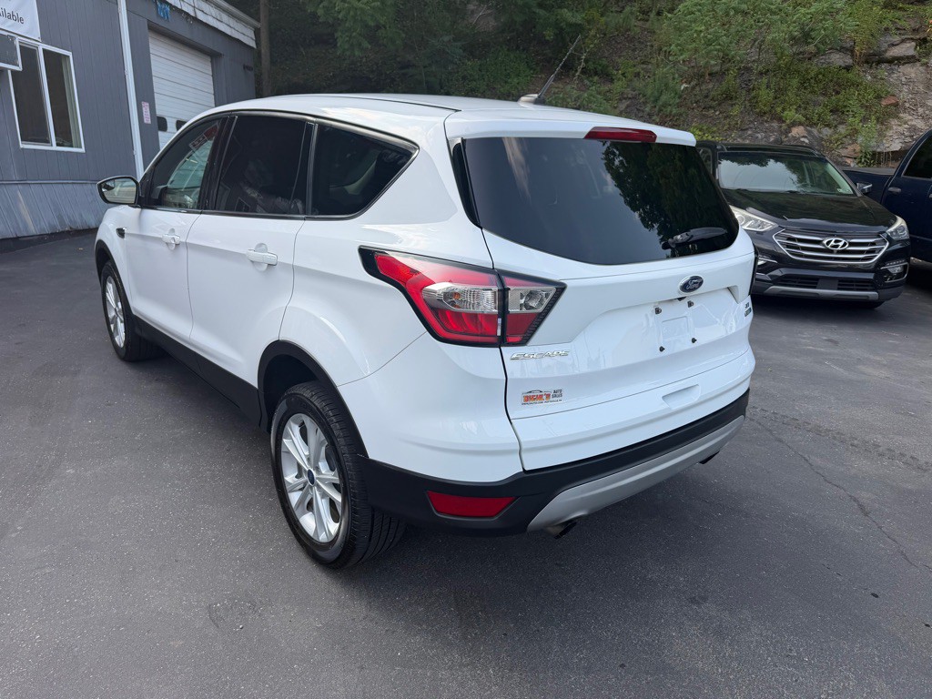 2017 Ford Escape Image 3