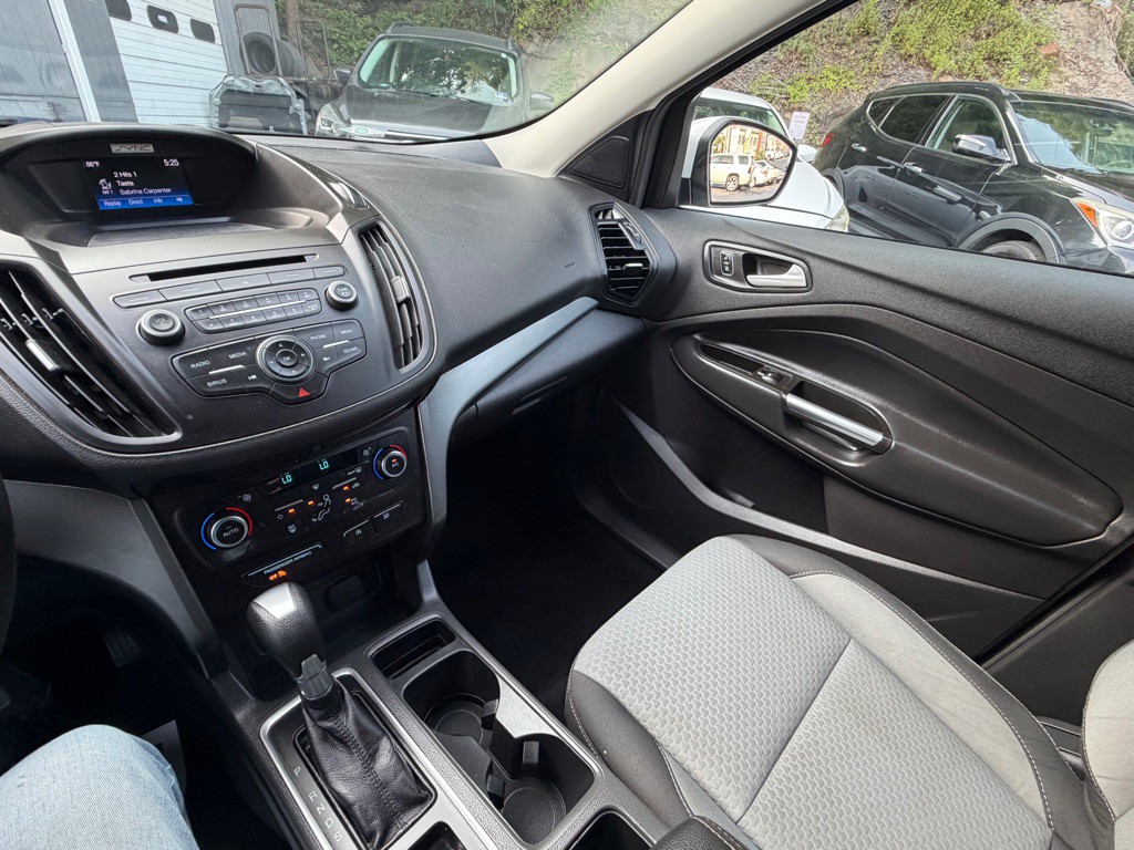 2017 Ford Escape Image 11