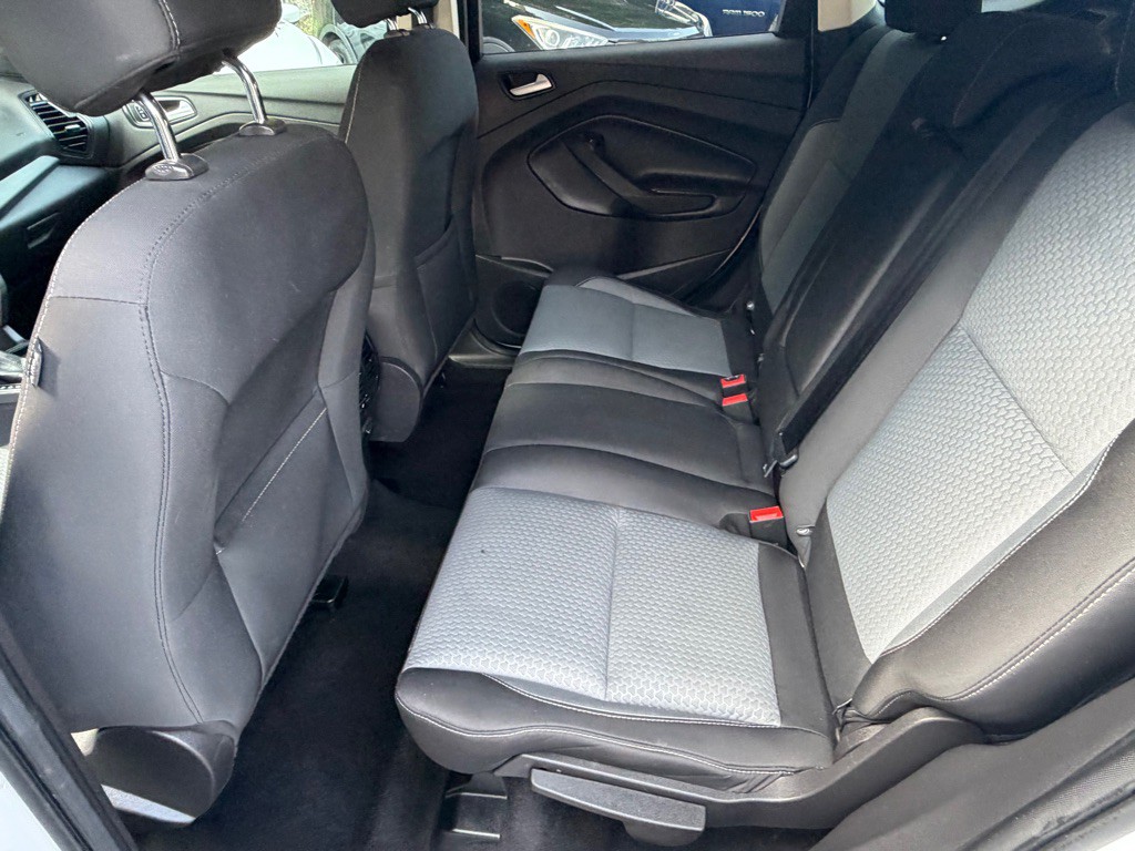 2017 Ford Escape Image 17