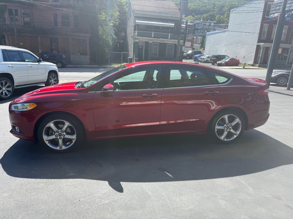 2016 Ford Fusion Image 2