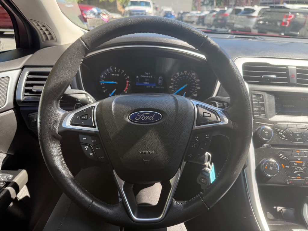 2016 Ford Fusion Image 11