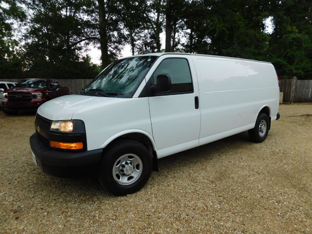 2019 Chevrolet Express Image 1
