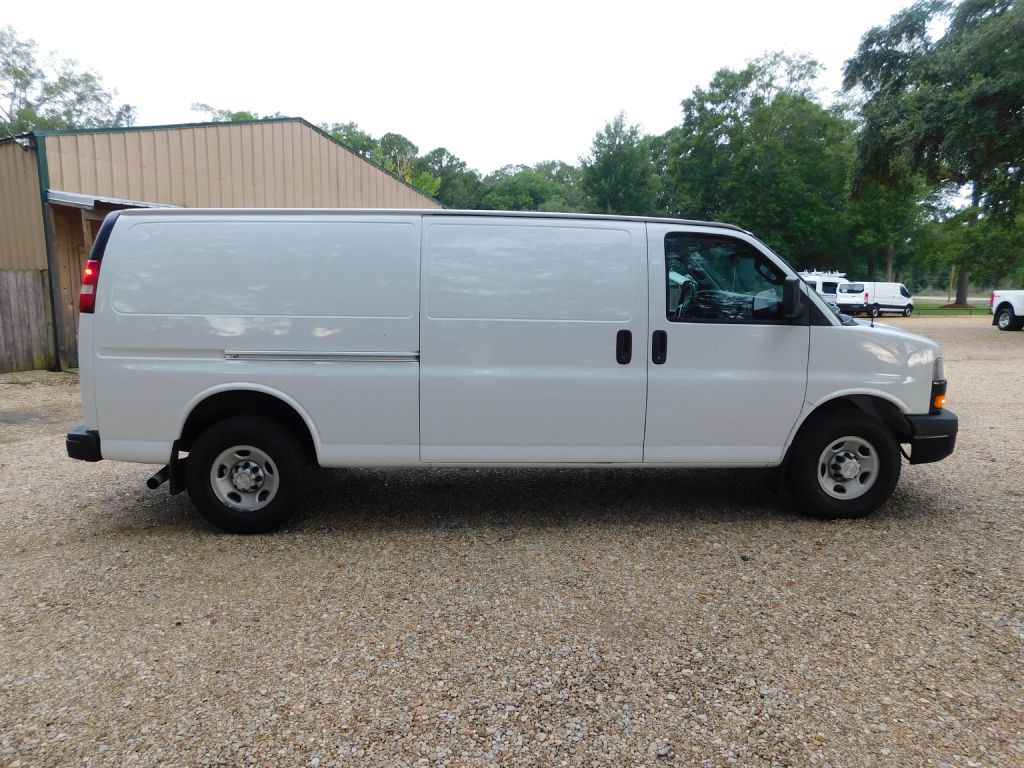 2019 Chevrolet Express Image 6